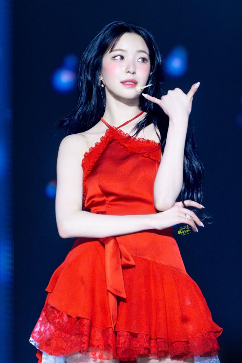 프로미스나인 백지헌
