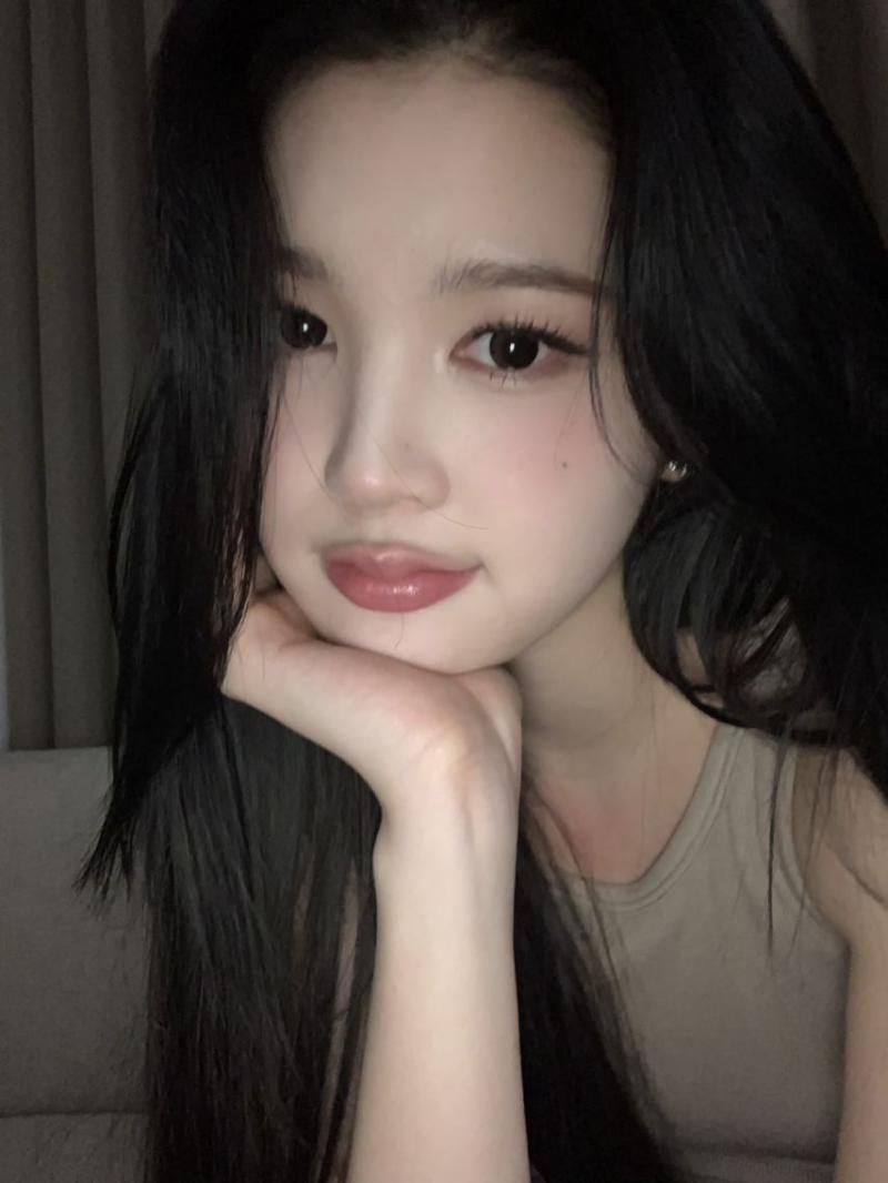 하츠투하츠 에이나