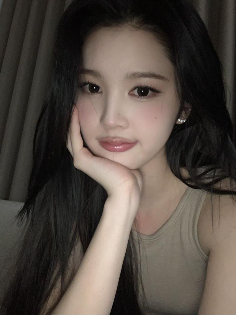 하츠투하츠 에이나