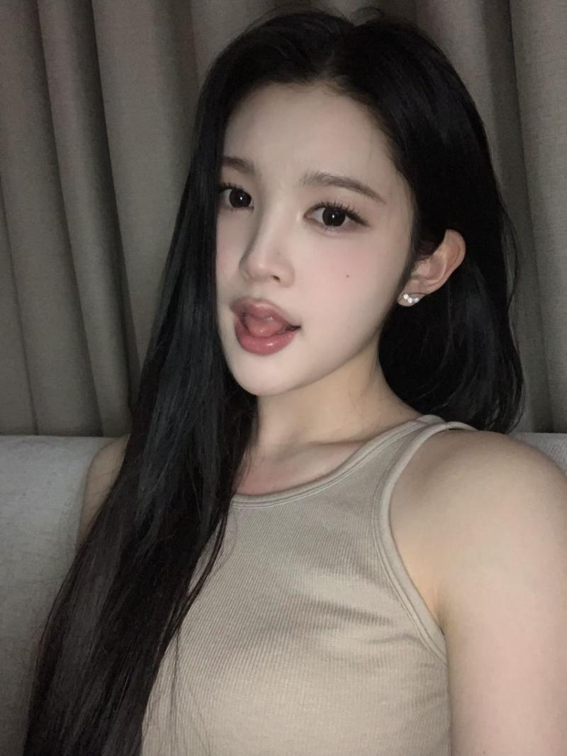 하츠투하츠 에이나