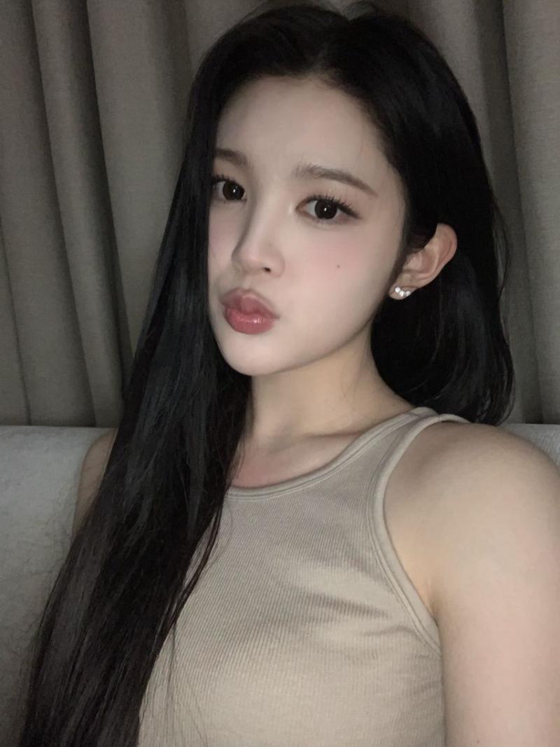 하츠투하츠 에이나