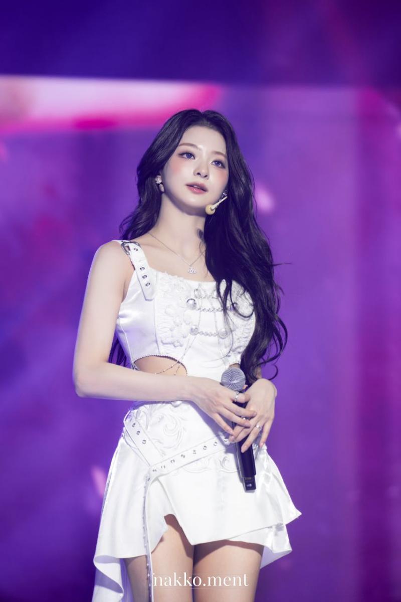 프로미스나인 이나경