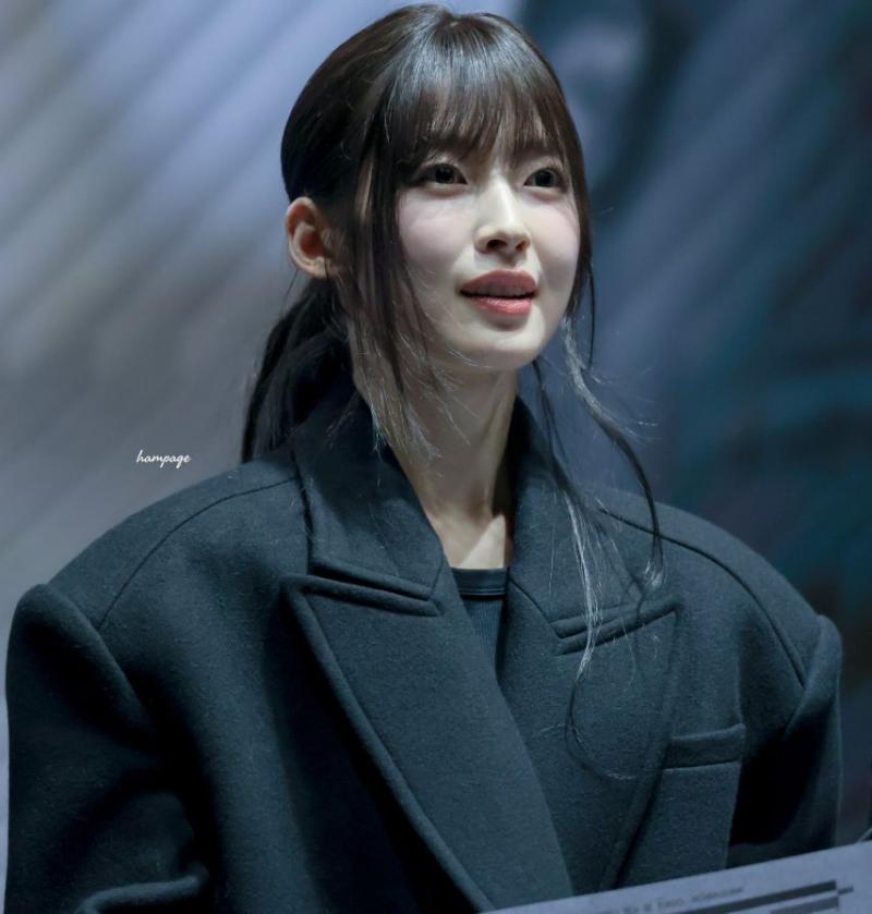 아린 오마이걸 260210 매드댄스오피스 무대인사
