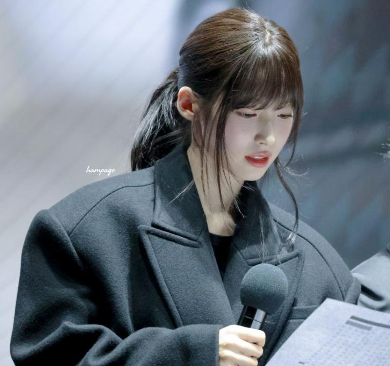 아린 오마이걸 260210 매드댄스오피스 무대인사