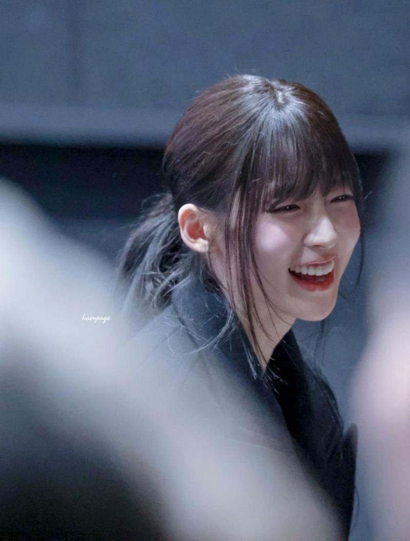 아린 오마이걸 260210 매드댄스오피스 무대인사
