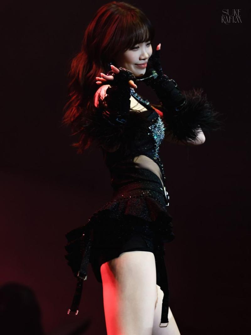 LE SSERAFIM (르세라핌) 김채원