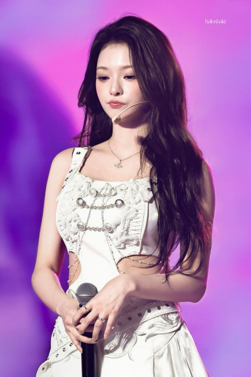프로미스나인 이나경