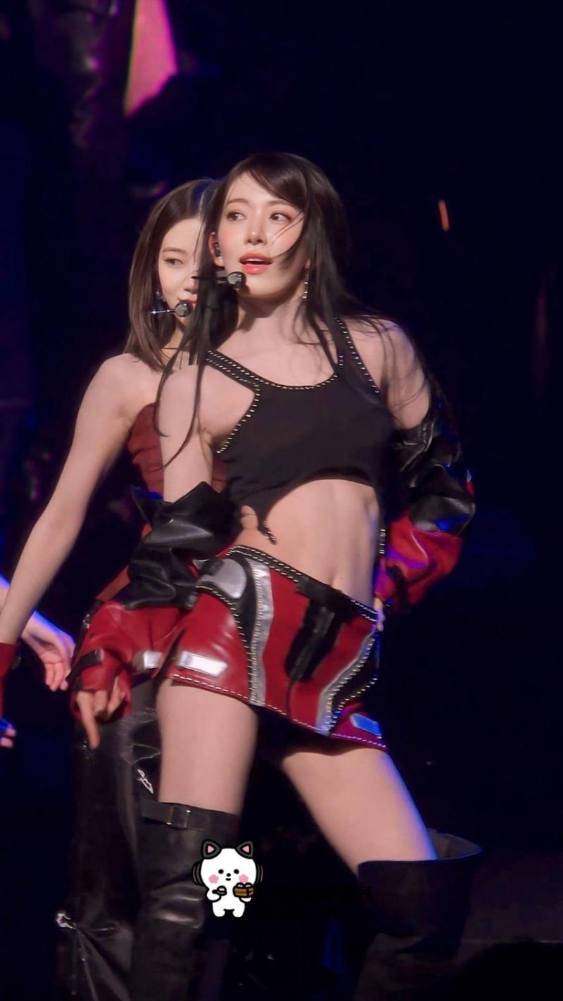 르세라핌 사쿠라 김채원