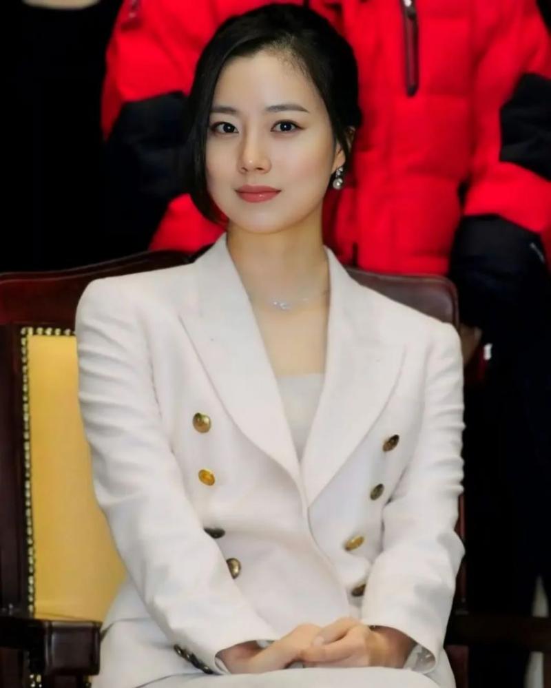 문채원