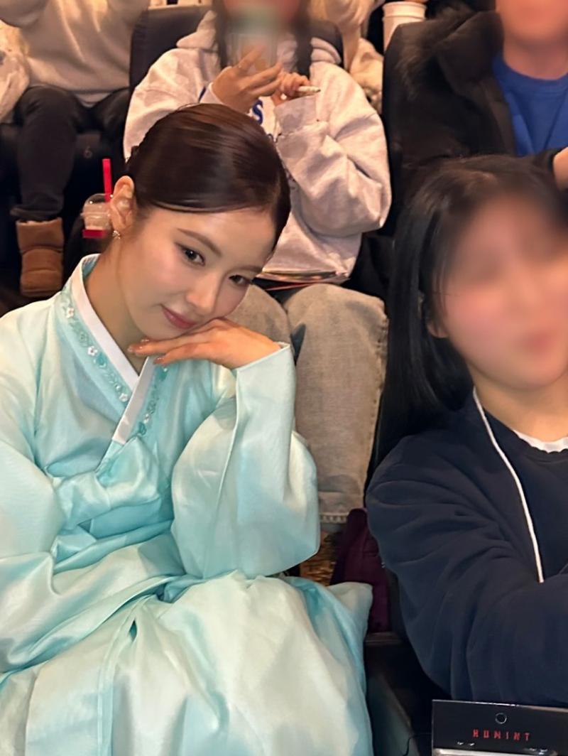 신세경 조인성 박정민 박해준 정유진 이신기 휴민트