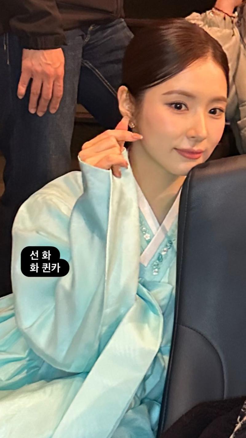 신세경 조인성 박정민 박해준 정유진 이신기 휴민트