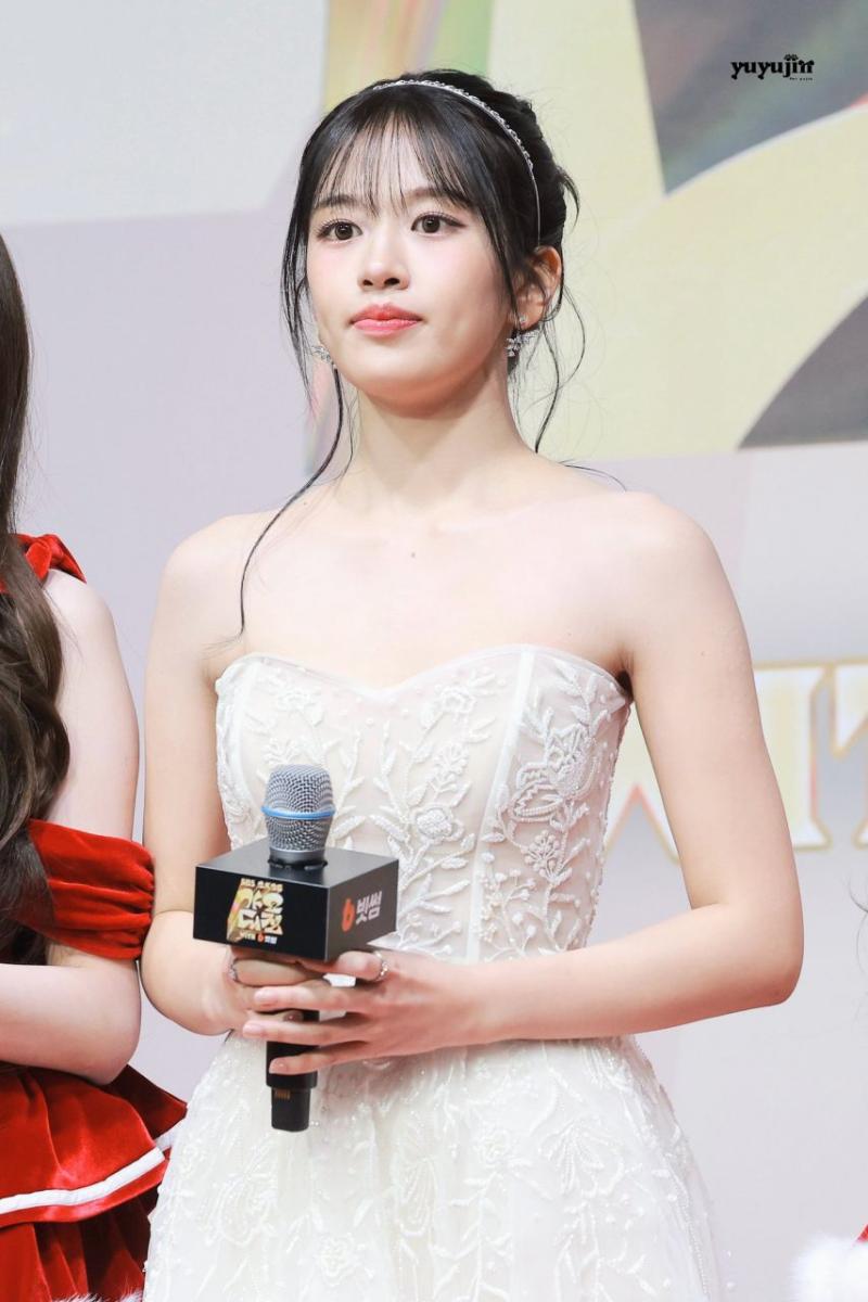 아이브 안유진