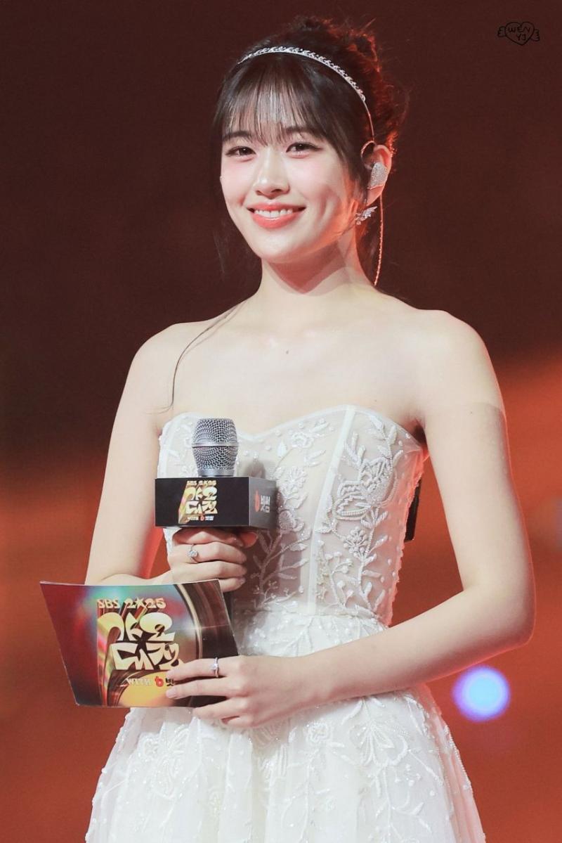 아이브 안유진