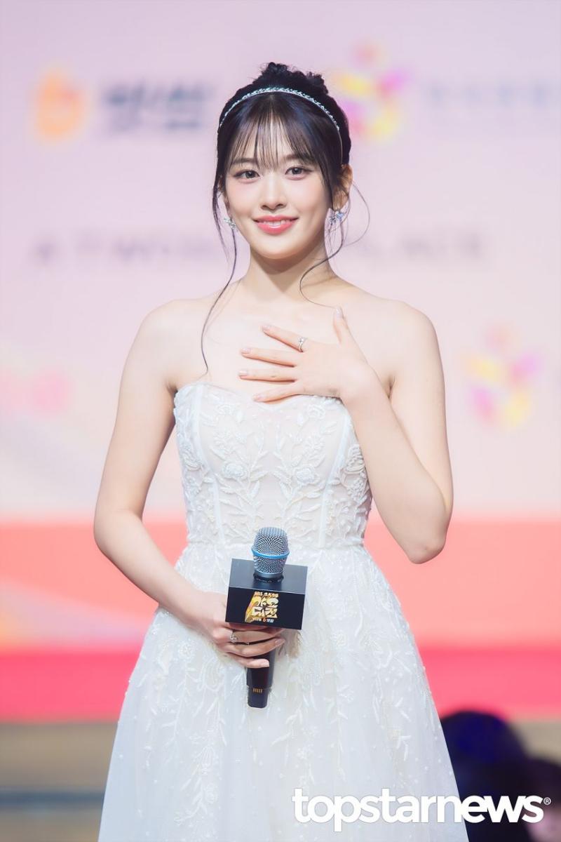 아이브 안유진