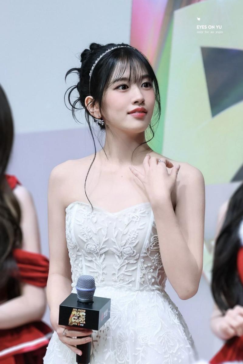 아이브 안유진