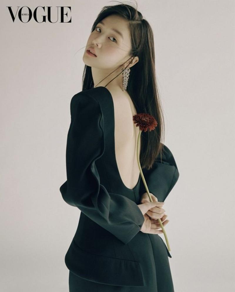 방민아