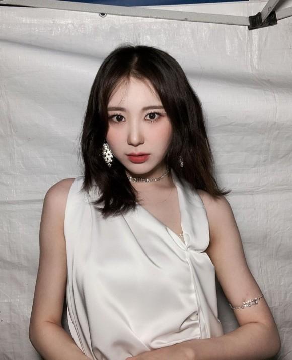 이채연