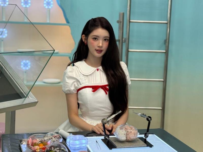 하츠투하츠 에이나