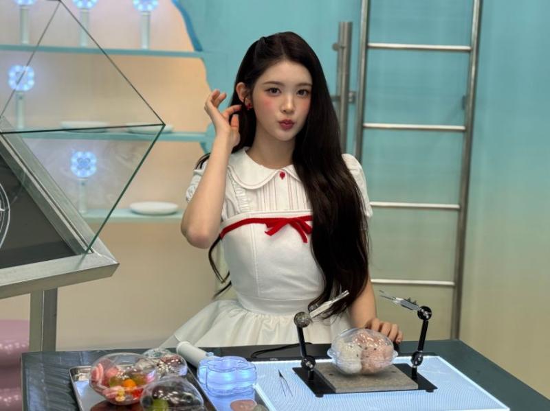 하츠투하츠 에이나
