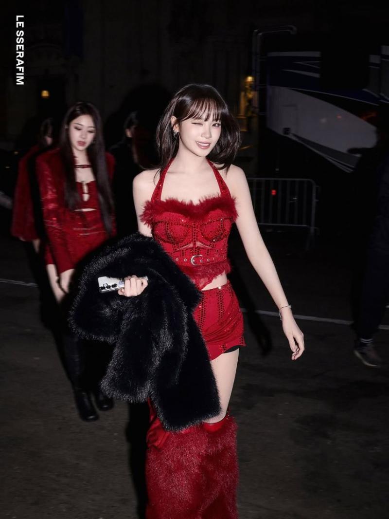 LE SSERAFIM (르세라핌) 김채원