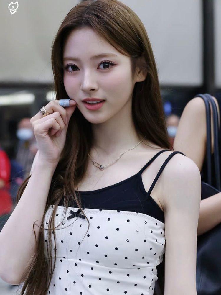 MEOVV (미야오) 안나