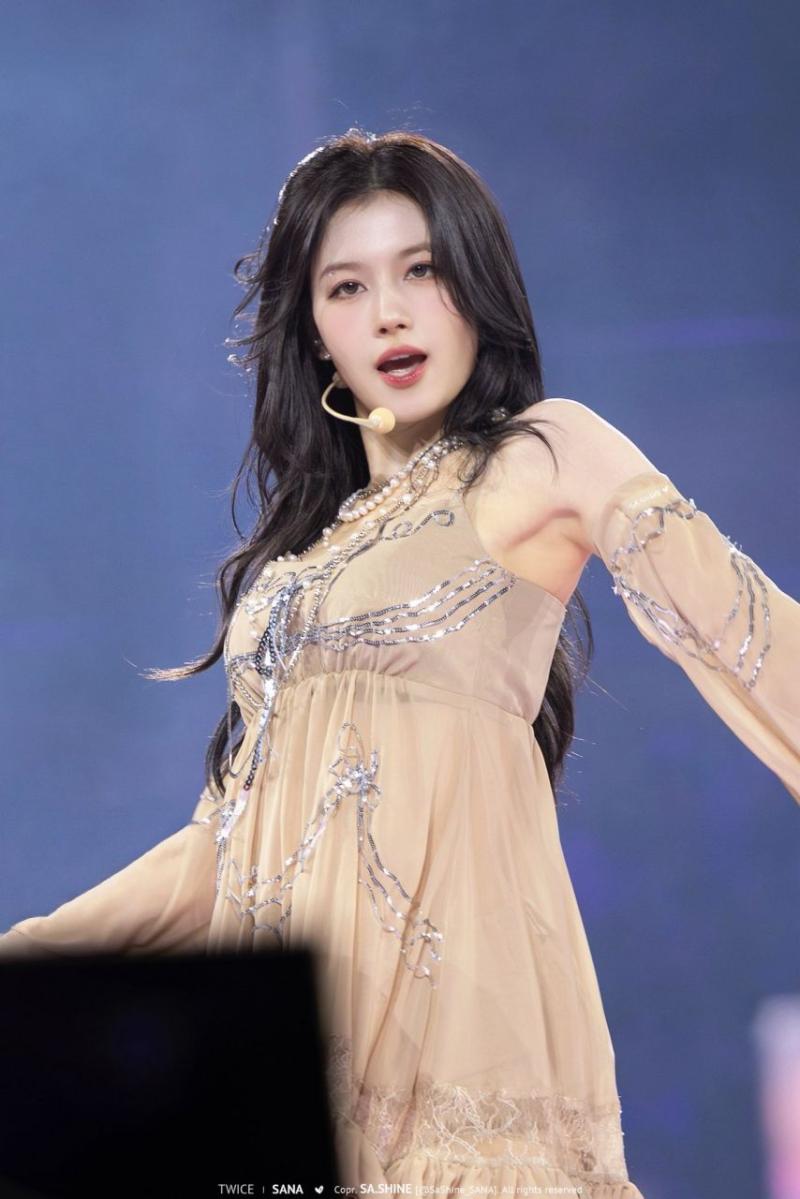 트와이스 사나