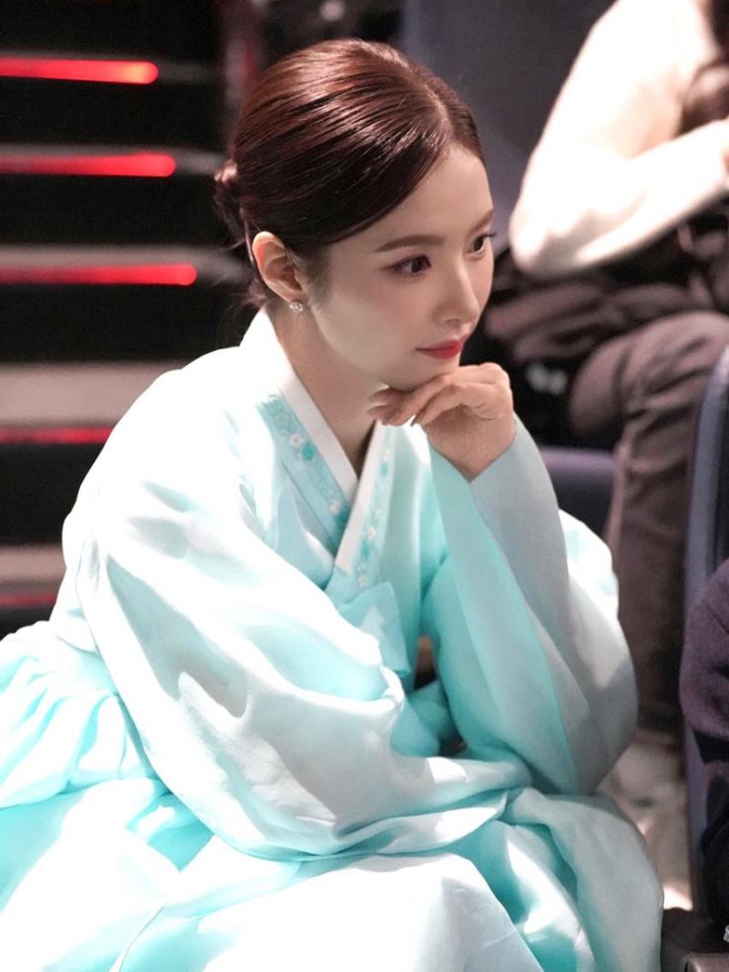 신세경 휴민트 무대인사 등