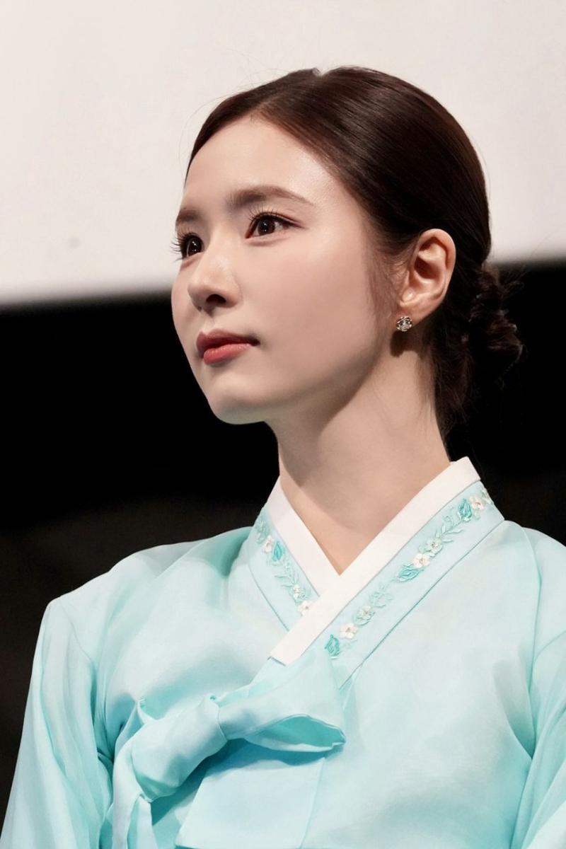 신세경 휴민트 무대인사 등