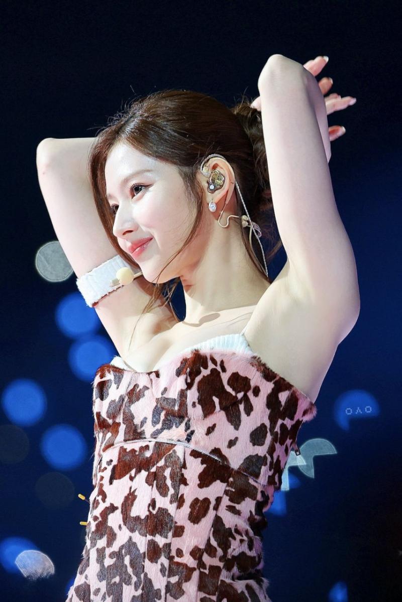 트와이스 사나