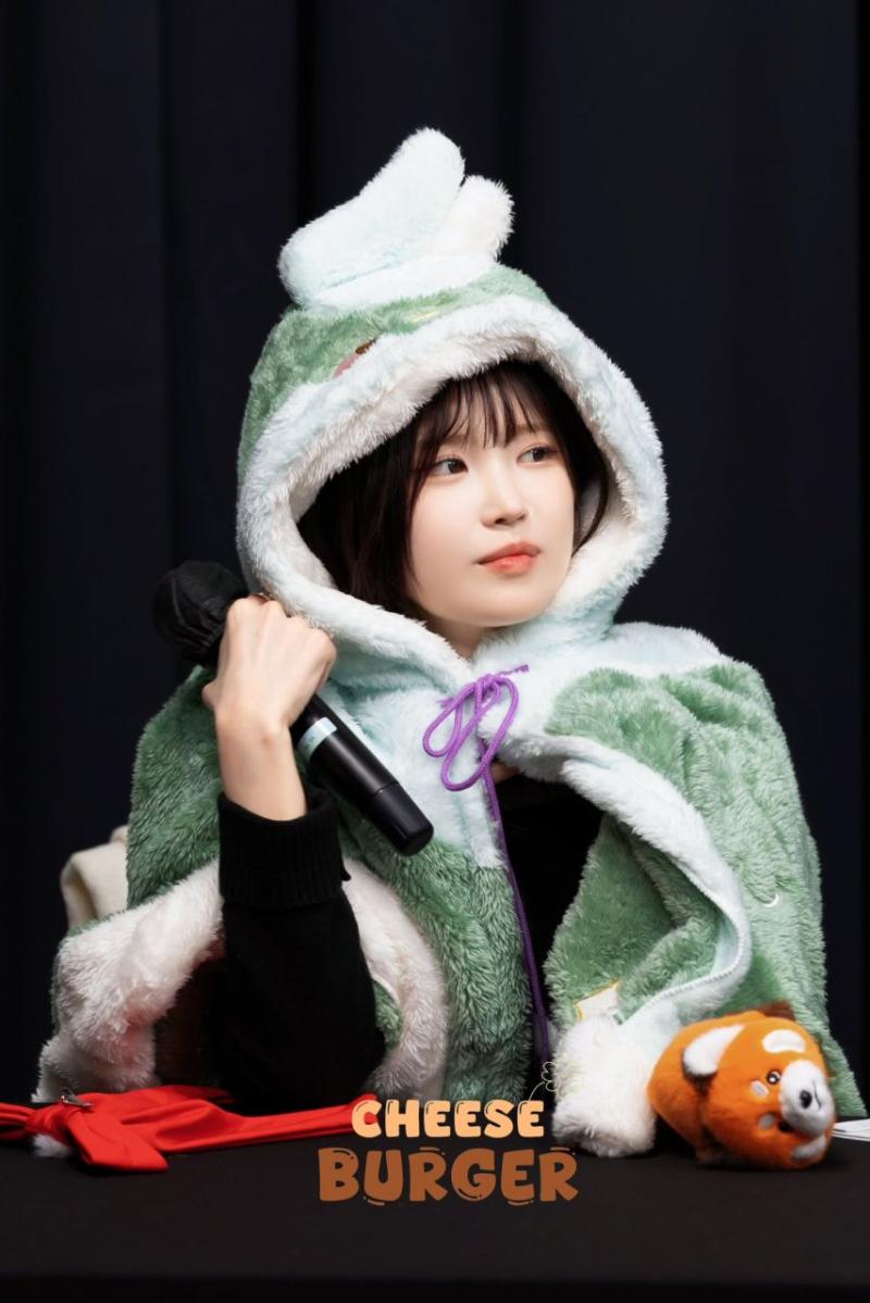 프로미스나인 송하영
