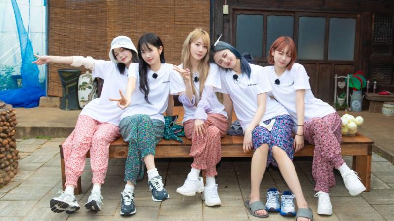르세라핌 LESSERAFIM