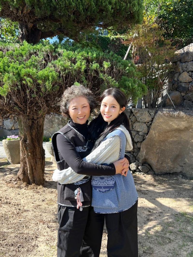 시은 STAYC스테이씨 인별 호텔도깨비 with 손나은 고두심