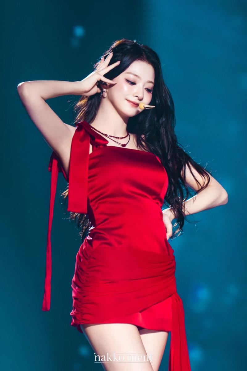 프로미스나인 이나경