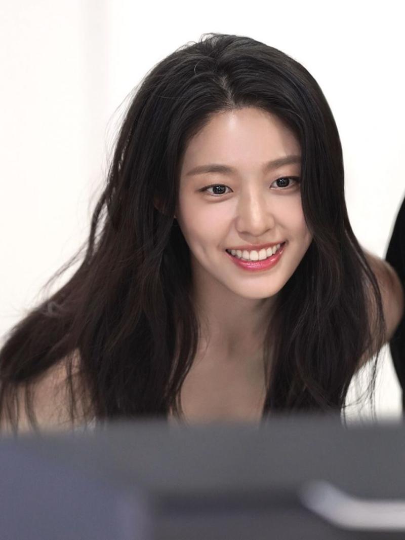 설현