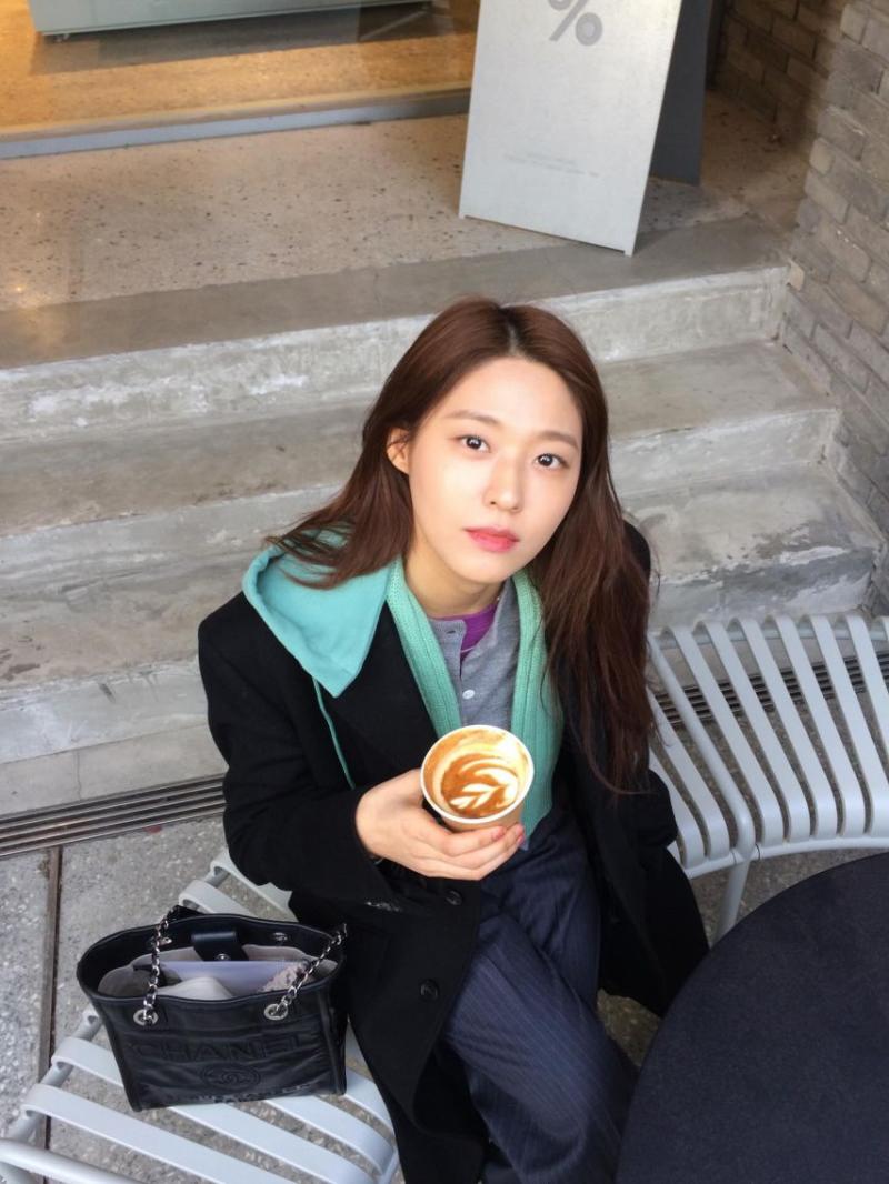 설현