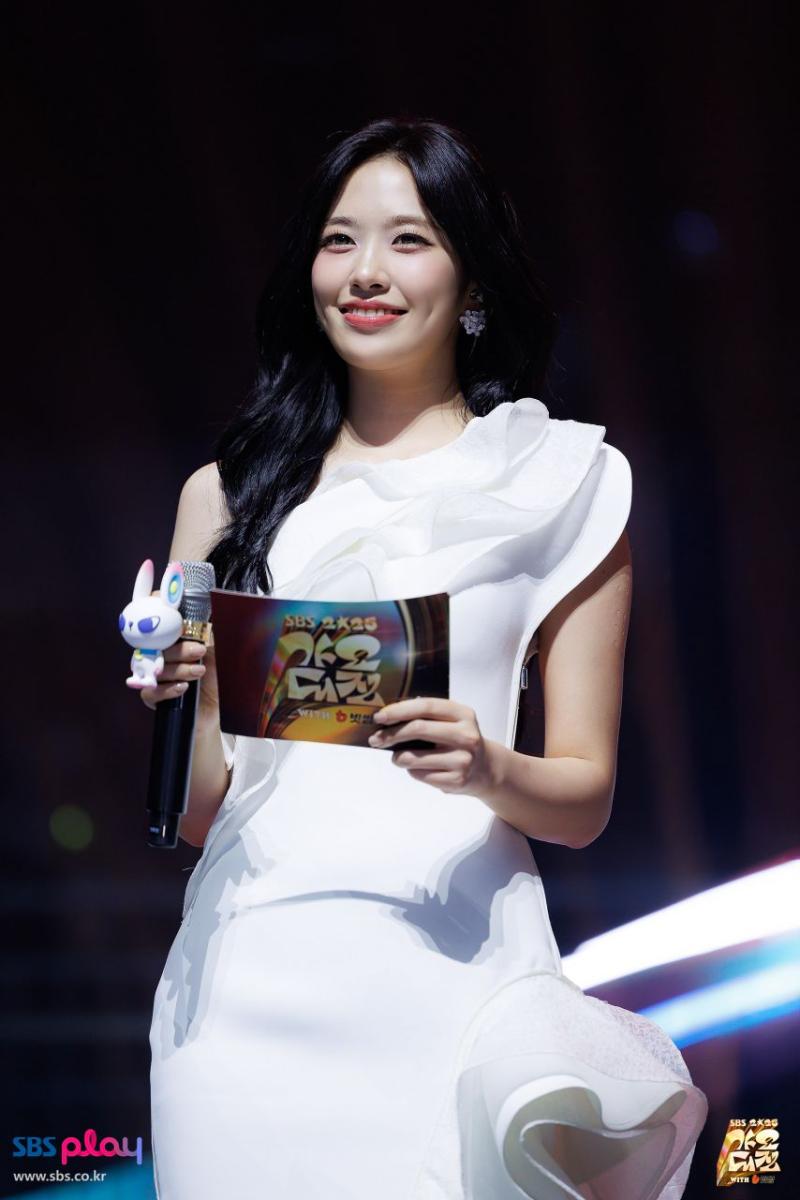 아이브 안유진