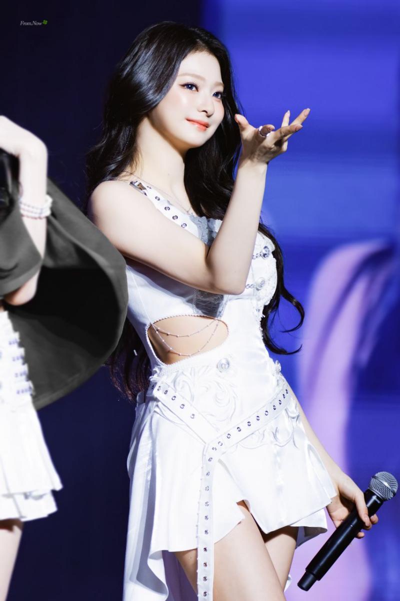 프로미스나인 이나경