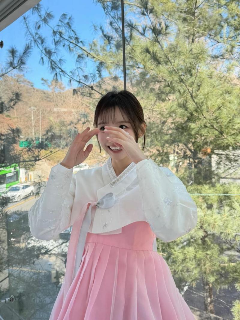 윤수빈 아나운서