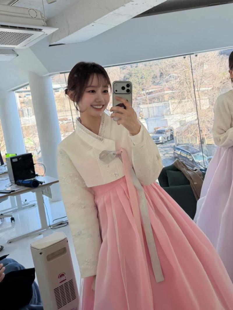 윤수빈 아나운서