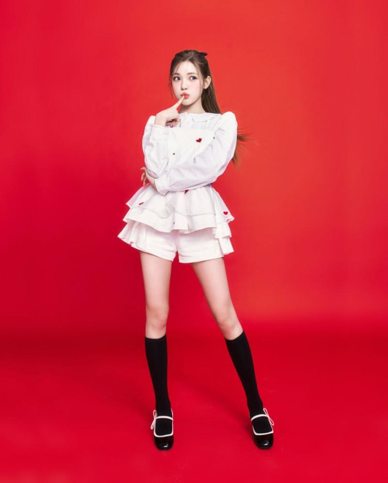 Hearts2Hearts 'RUDE!' Image Teaser 1