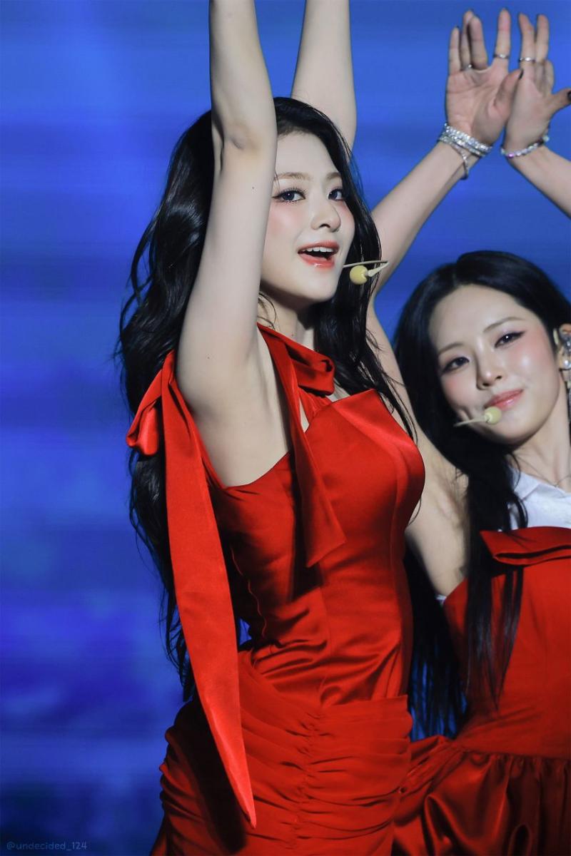 프로미스나인 이나경