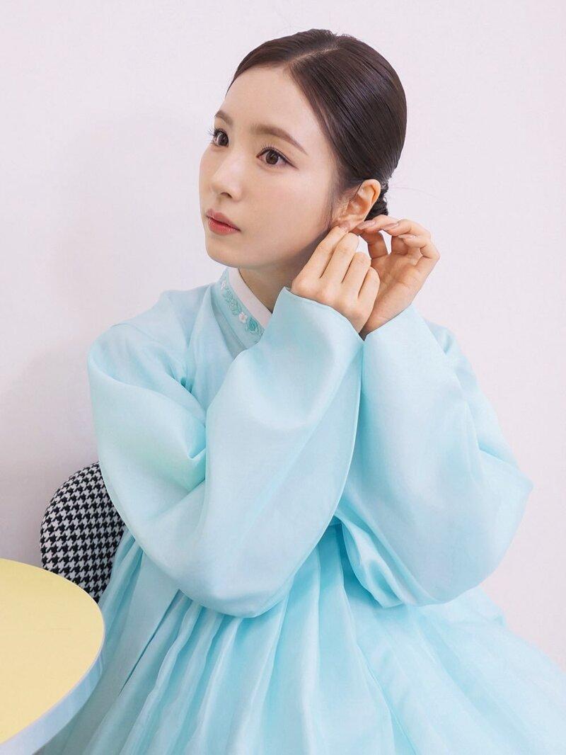 한복입은 신세경.jpg
