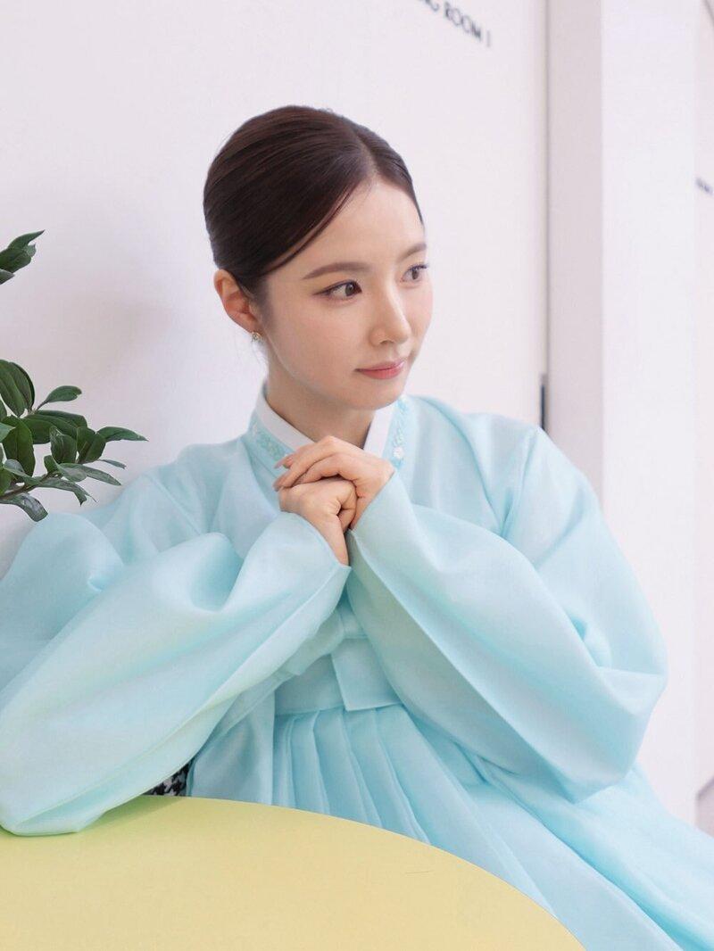 한복입은 신세경.jpg