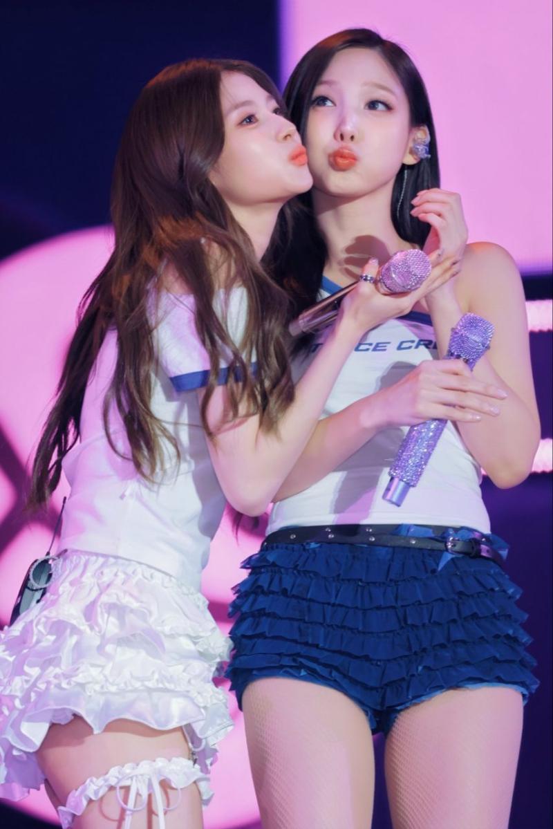트와이스 사나