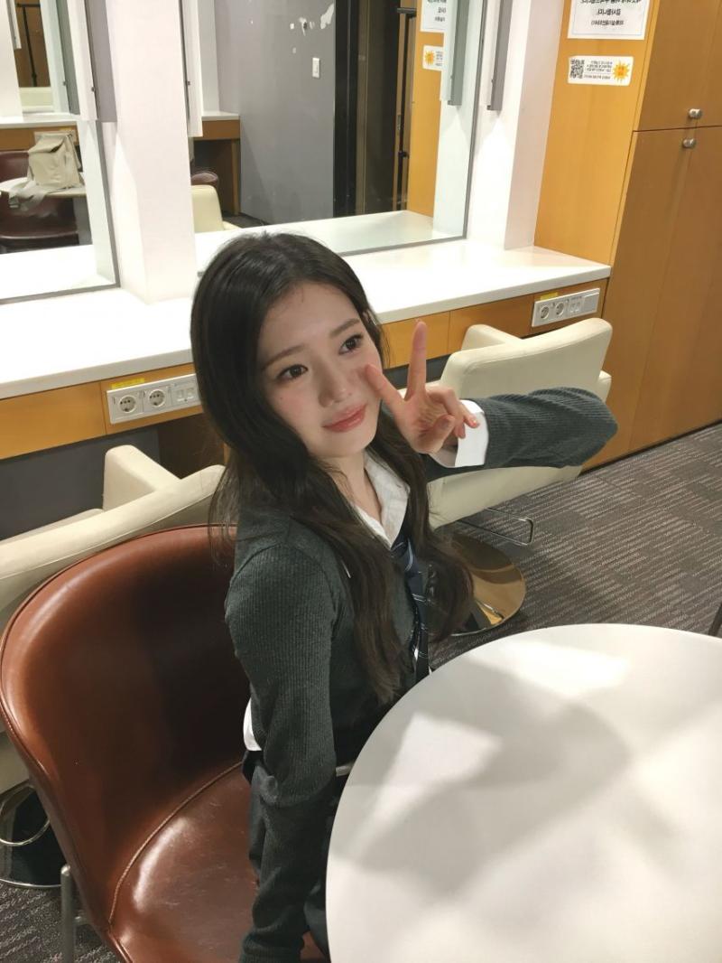 베이비몬스터 로라