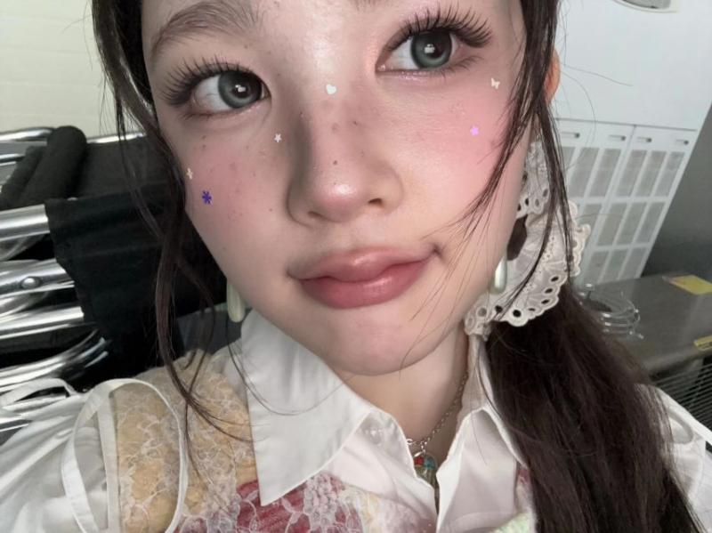 하츠투하츠 에이나