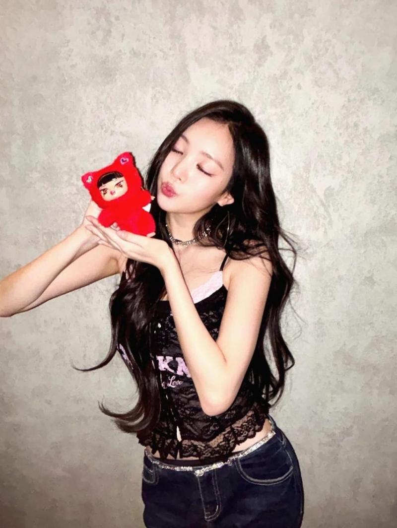 MEOVV (미야오) 나린