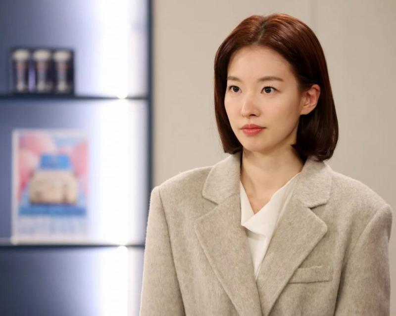 연패에 화나서 주먹질하는 고해형 이시아 등