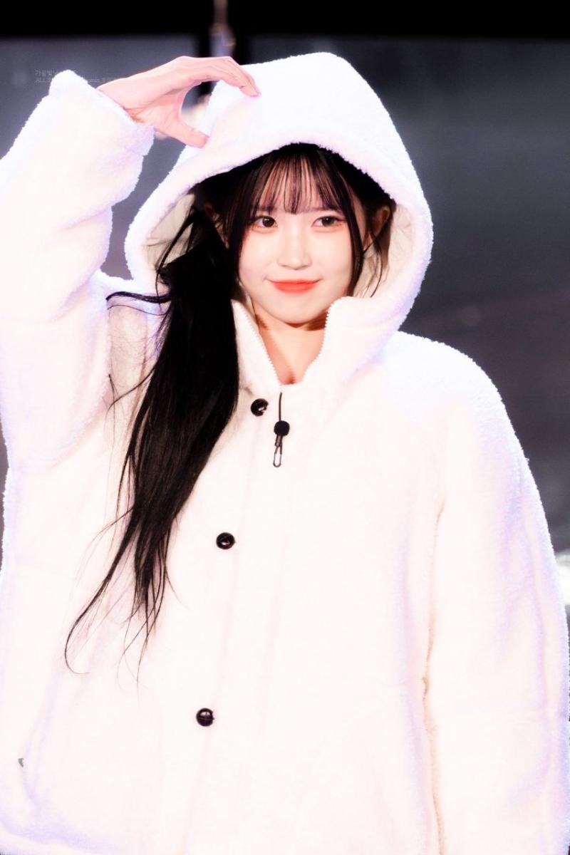 프로미스나인 송하영