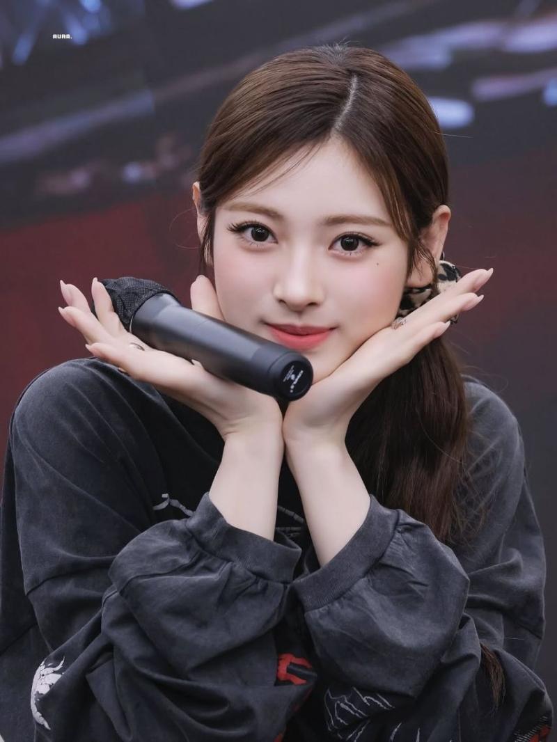 MEOVV (미야오) 안나